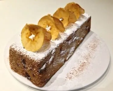 immagine del plumcake alle mele su biancolievito