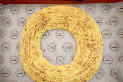 Immagine anello di pasta choux per paris-brest su biancolievito