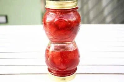 barattolo di Marmellata di Fragole con Pectina