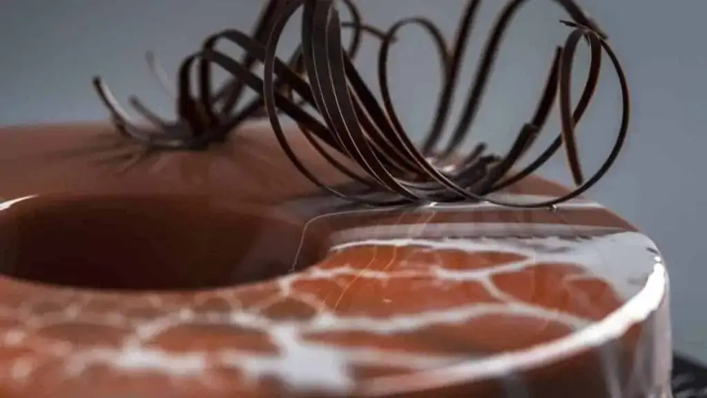 Come preparare la perfetta glassa al cioccolato