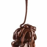Cascata di crema al cioccolato