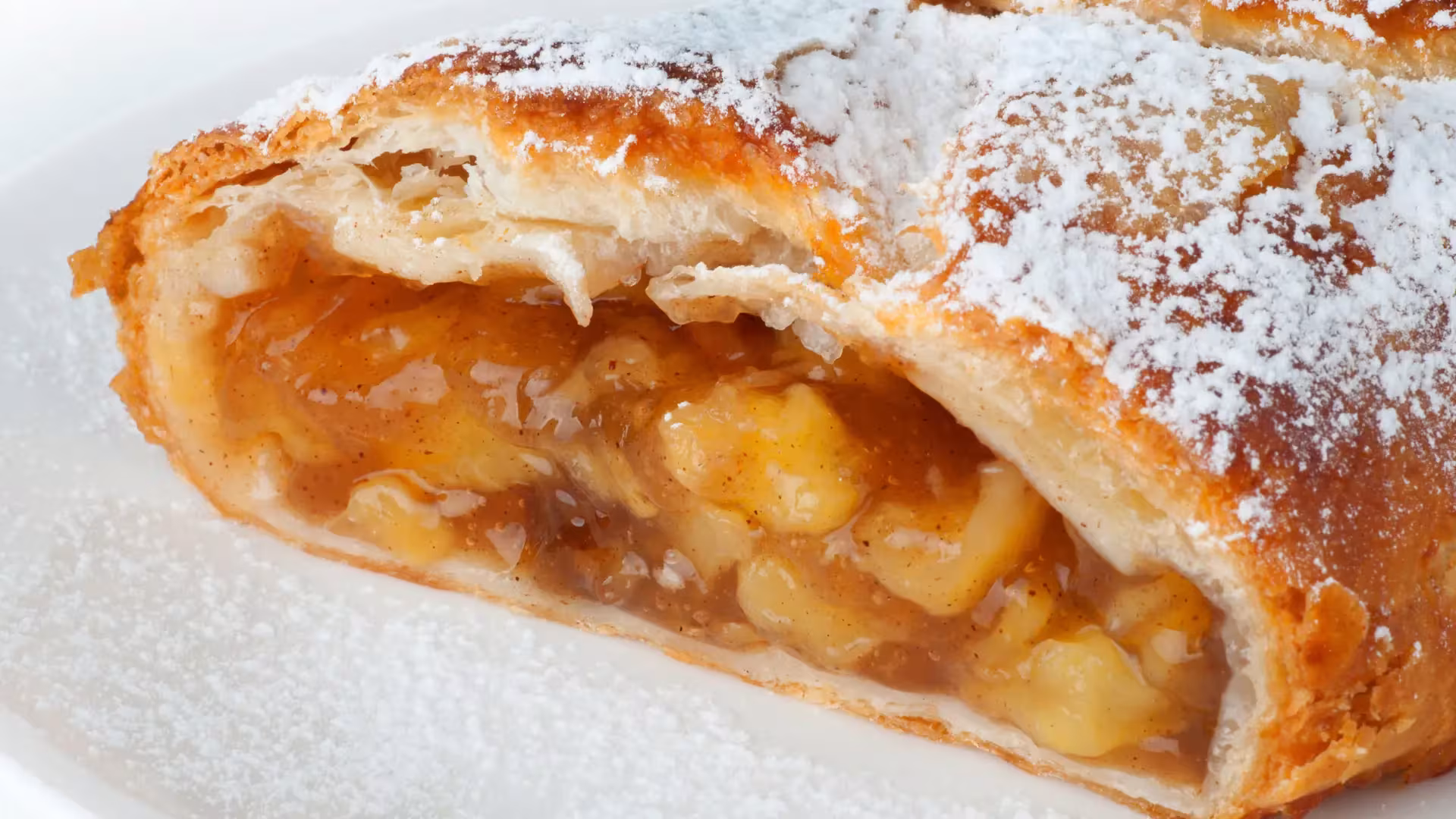 fetta di strudel di mele