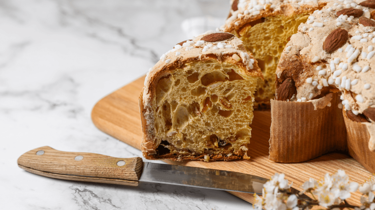 Fetta di colomba preparata con lievito madre